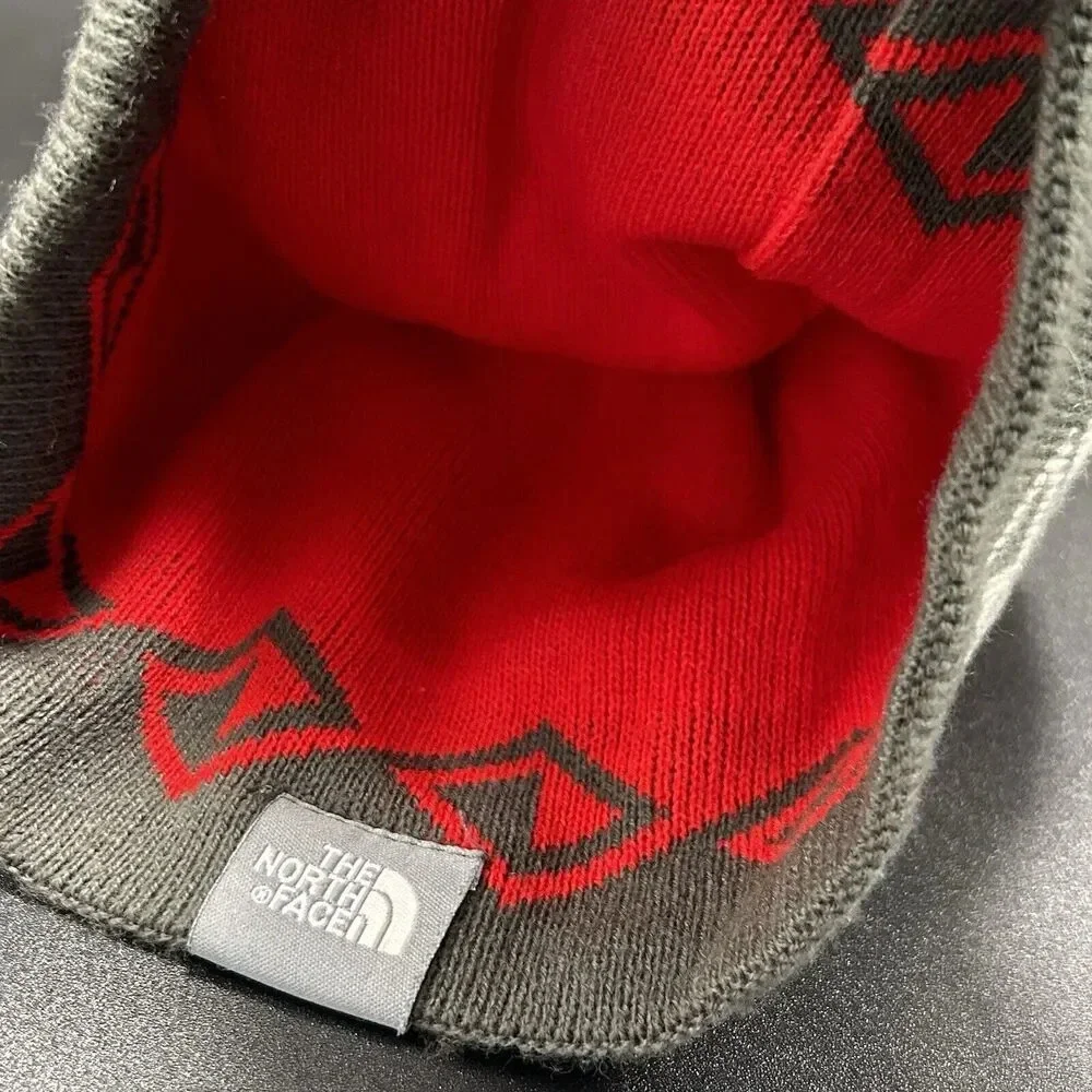 The North Face Beanie Unisex Small Grey Red Pull On Stretchy Knit